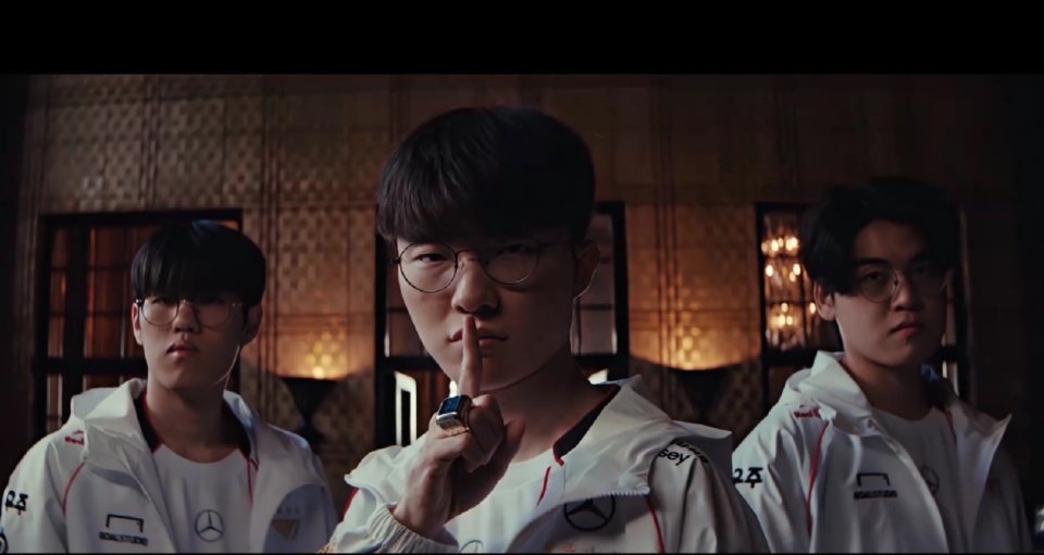  Faker迎来五赛季高光表现，TES球迷沸腾！